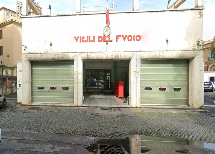 Chiusa la caserma dei Vigili del Fuoco di Ostia dopo il cedimento del solaio
