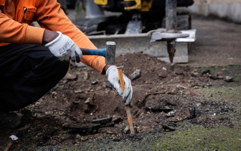 Partiti i lavori per la riqualificazione dell’area verde in via Tito
