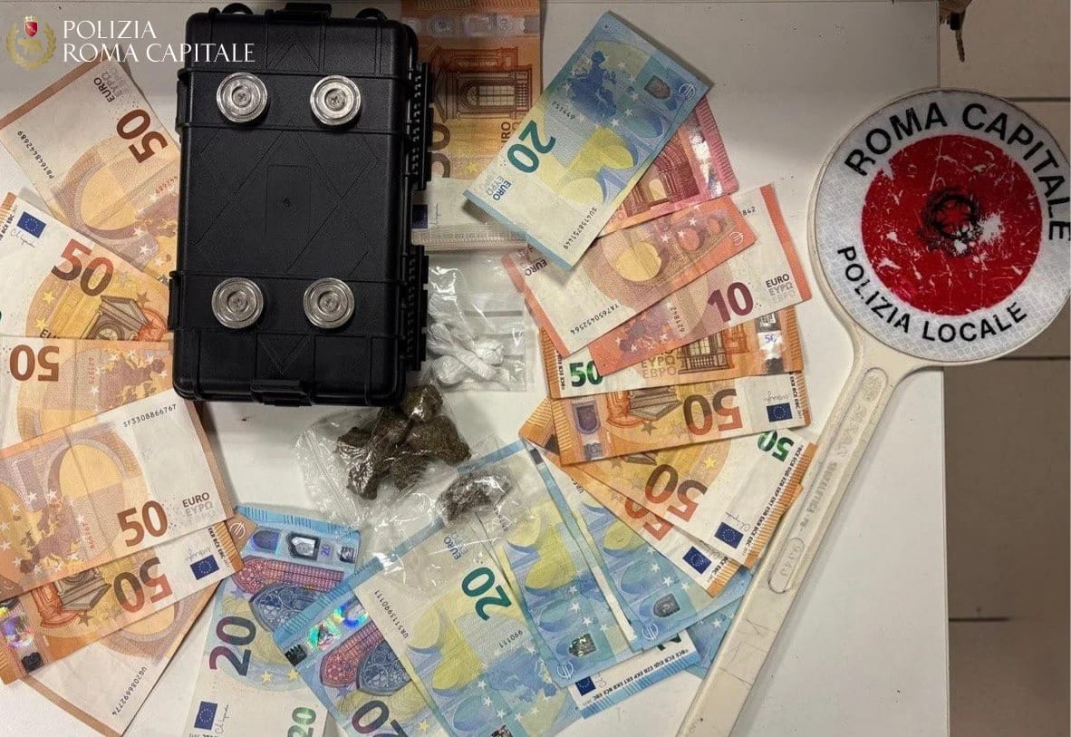 Droga nascosta nel vano motore, in arresto un 31enne