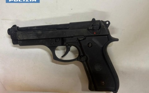 Tenta rapina a mano armata in un minimarket a Primavalle, arrestata