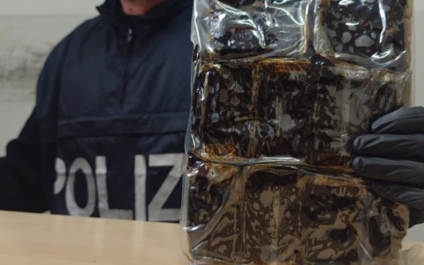 Una perdita di acqua fa scoprire un fortino della droga