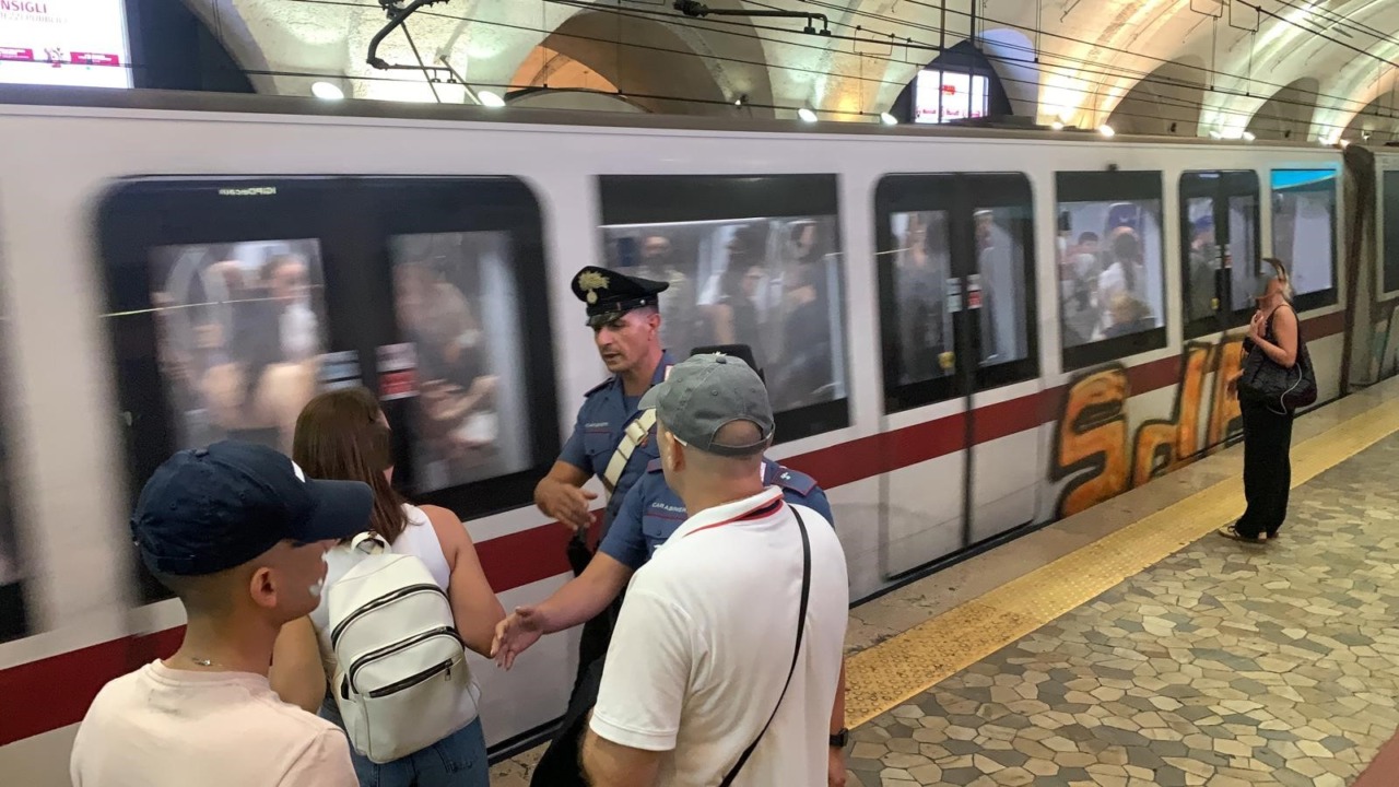Controlli straordinari nel Centro Storico, i Carabinieri arrestano cinque persone per furti e rapine