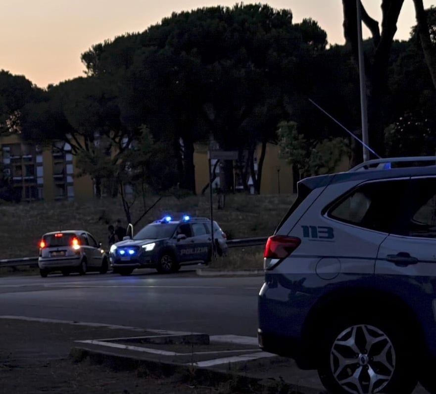 Stretta della polizia al Quarticciolo, altri 4 arresti nella nuova piazza di spaccio dell’ “anfiteatro”