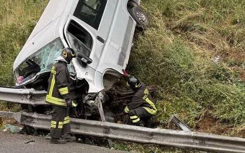 Incidente sull’autostrada A1, un morto e due feriti gravi