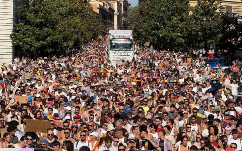 Il Roma Pride, in migliaia al corteo per i diritti