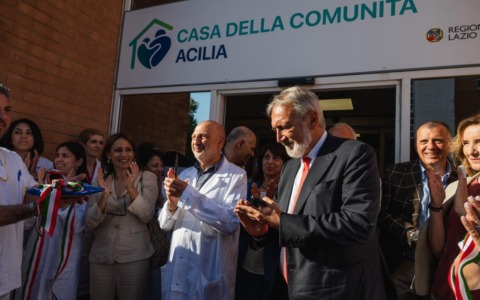 Inaugurate le Case della Comunità di Acilia in via Casal Bernocchi e di Sant’Agostino sul Lungomare Toscanelli a Ostia