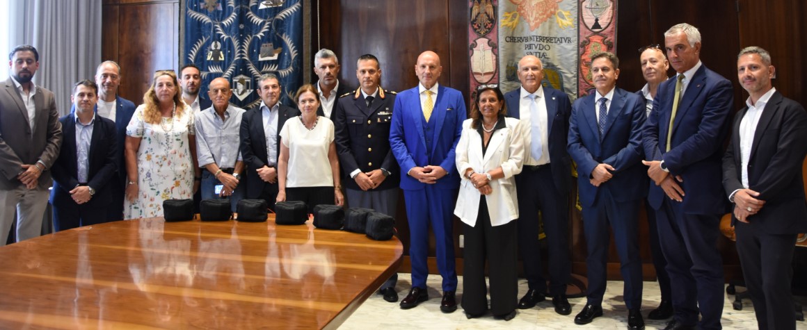 L’Università Sapienza consegna 100 kit “Stop The Bleed” alla Questura di Roma