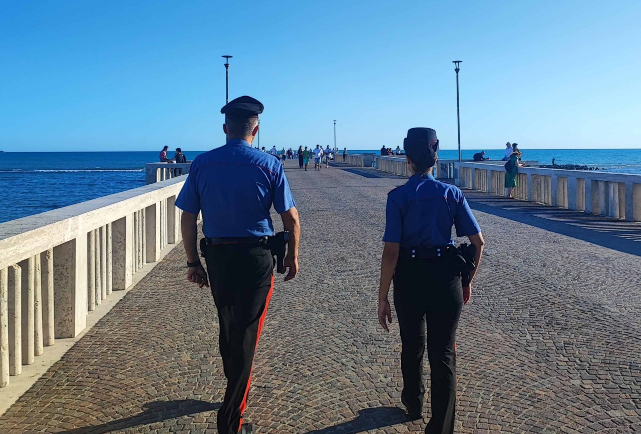 Ostia, controlli dei Carabinieri sul litorale romano