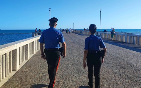 Ostia, controlli dei Carabinieri sul litorale romano