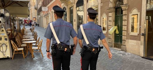 Borseggi e scippi nel centro storico, sei arresti