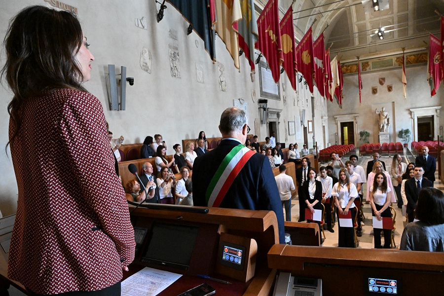 Conferita la cittadinanza italiana a dodici neo-diciottenni