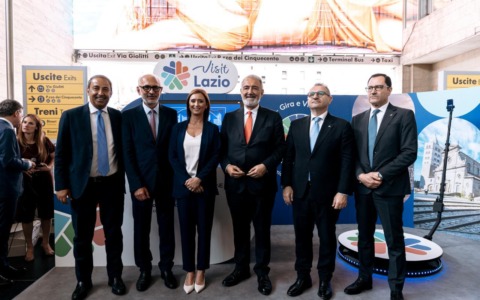 Turismo, inaugurato alla Stazione Termini il nuovo infopoint multimediale della Regione Lazio