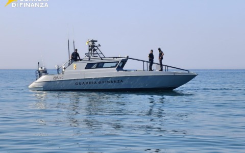Controlli ad ampio raggio della Guardia di Finanza sul litorale romano