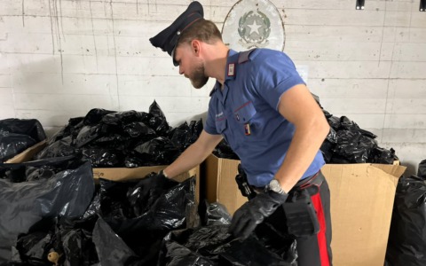 Sequestrati 100 chili di oppio, 4 arresti