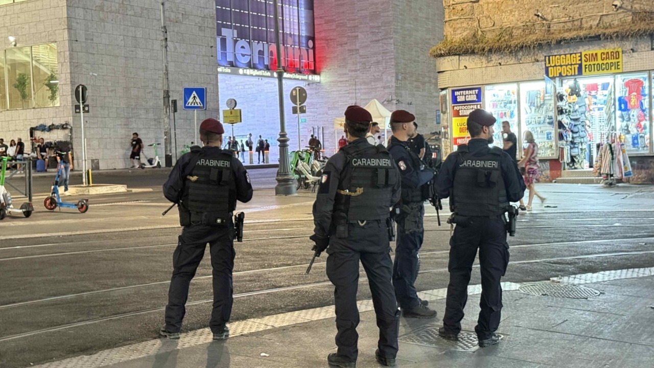 Degrado urbano e scippatori nel mirino dei Carabinieri, controlli a Termini