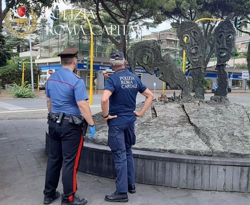 Operazione decoro e legalità della Polizia Locale nella zona della Stazione Metro Laurentina