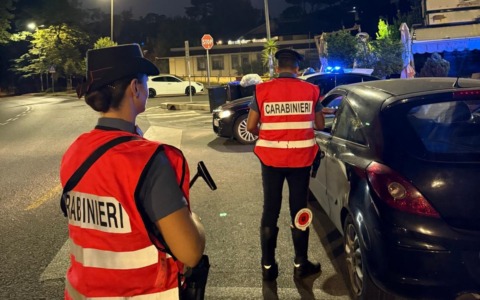 Movida osservata speziale ai Castelli Romani cinque denunce e droga sequestrata