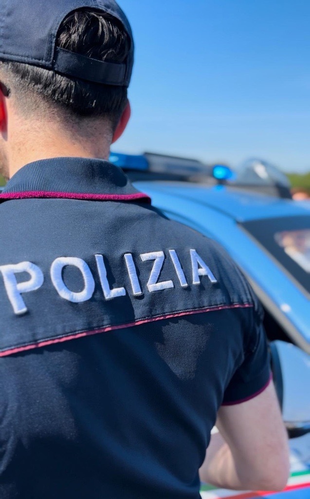 Furti nelle auto, nove arresti