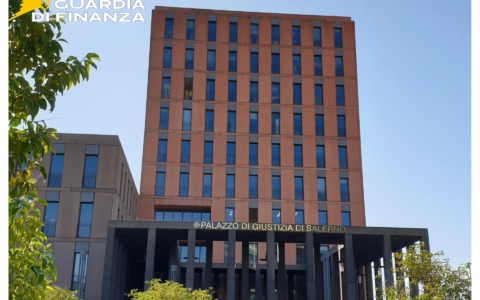 Documenti falsi per permessi di soggiorno, misure cautelari anche nella Capitale