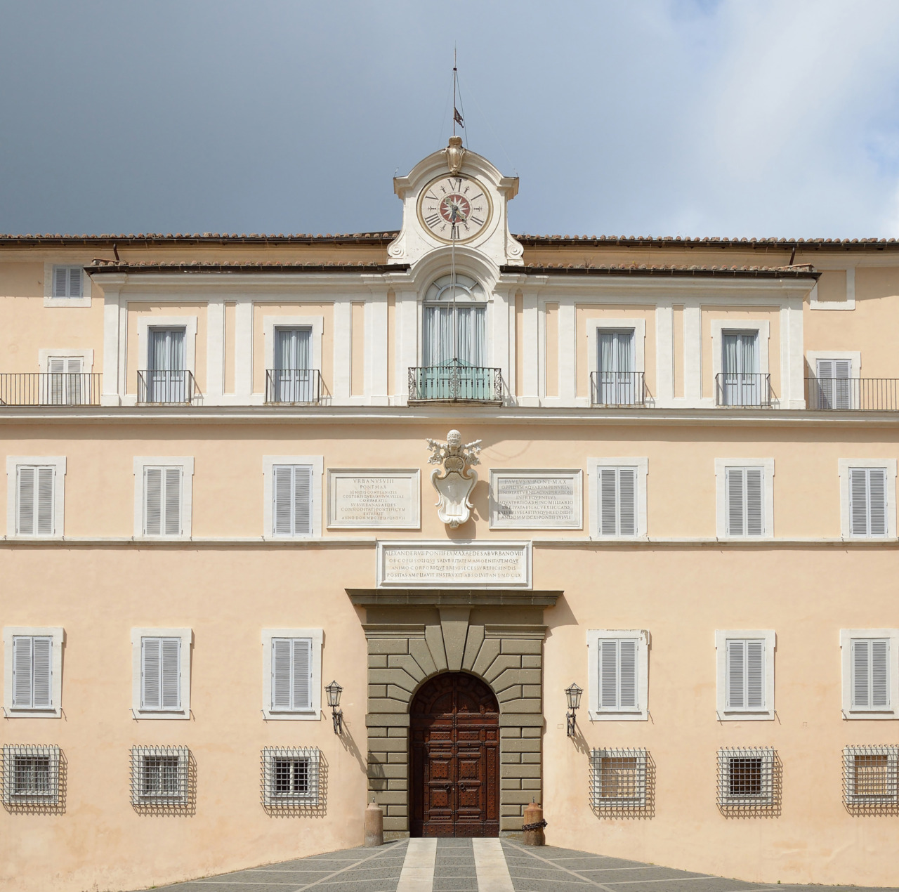 Papa Leone si trasferisce nel Palazzo Apostolico