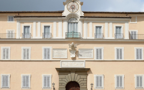 Papa Leone si trasferisce nel Palazzo Apostolico