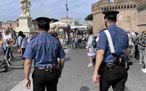 Controlli in zona San Pietro, denunciato un sacerdote