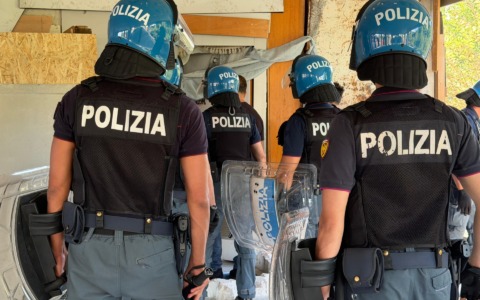 Prenestino e San Basilio, sgomberati due stabili occupati