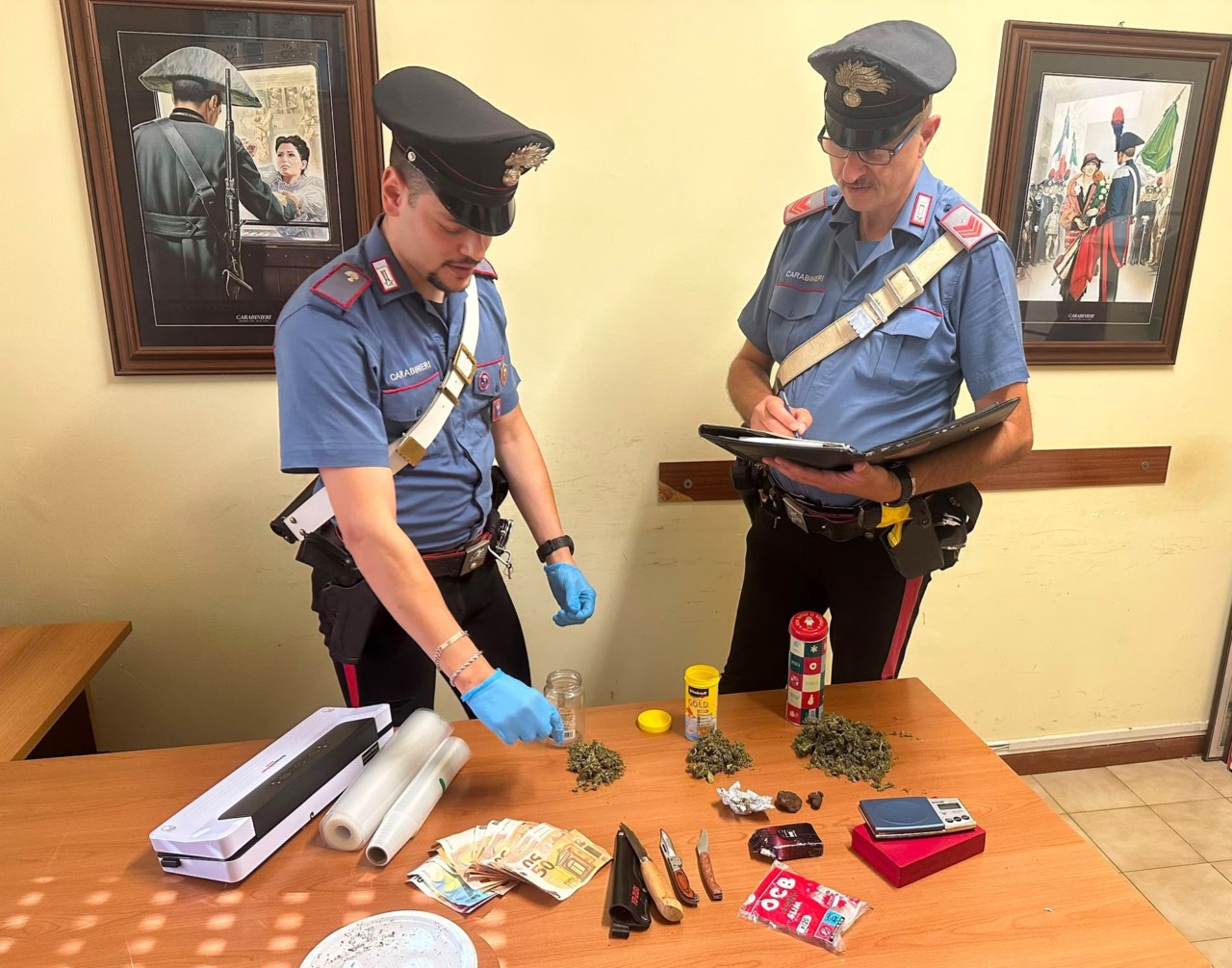 68enne arrestato dai Carabinieri, in casa oltre 150 grammi di droga