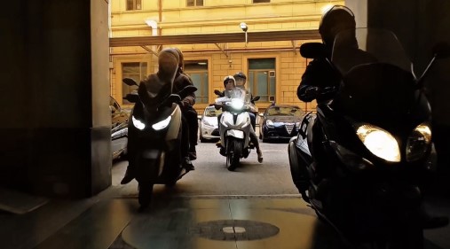 Giro di droga “take away” su ordinazione,  4 pusher nel mirino dei falchi della Polizia di Stato