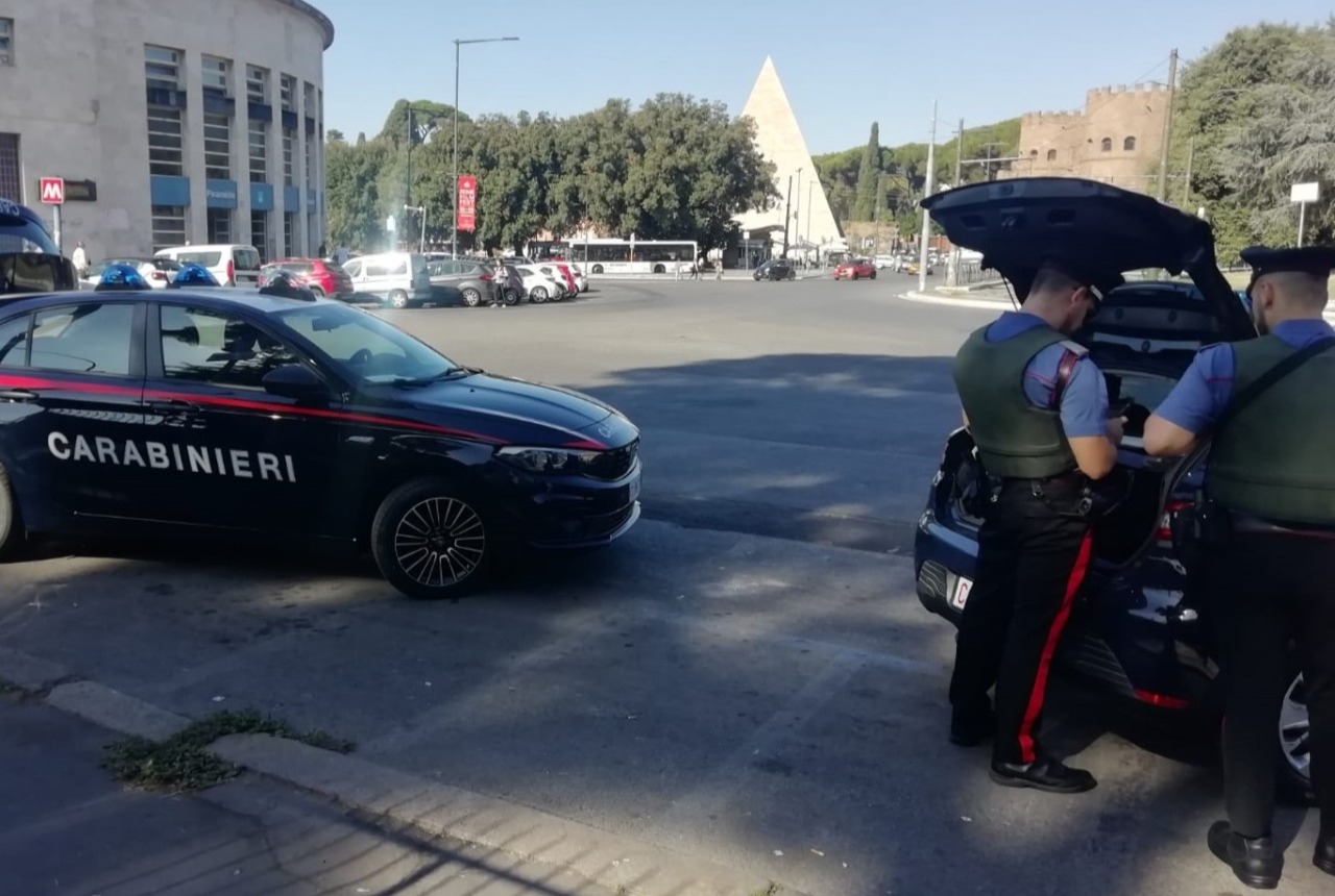 Picchiata e rapinata nel parcheggio all’Ostiense, arrestato l’aggressore