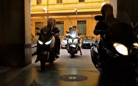Dai vicoli del Colosseo allo “street delivery”, quattro arresti per droga