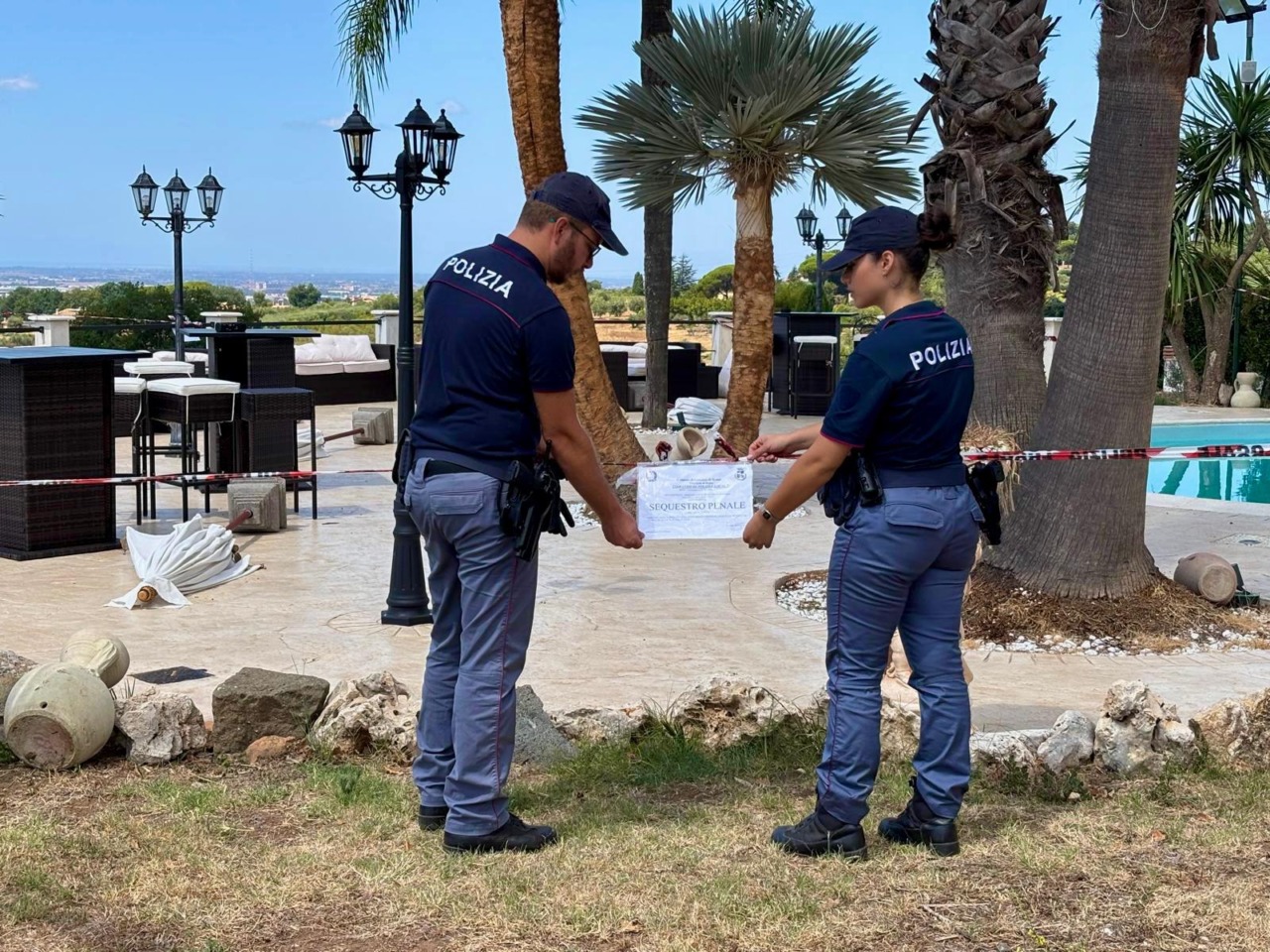 Locale abusivo, denunce e sequestro