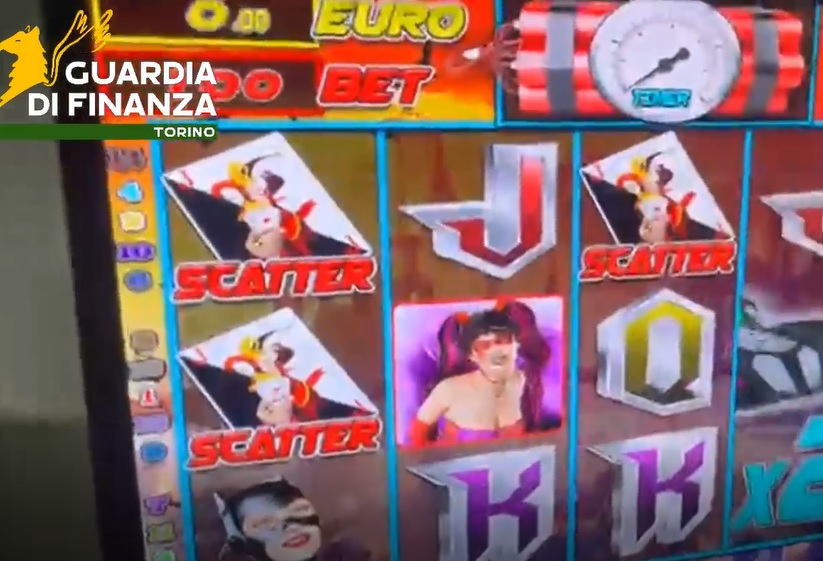 Software “taroccati” nelle sale slot, perquisizioni anche nella Capitale e provincia