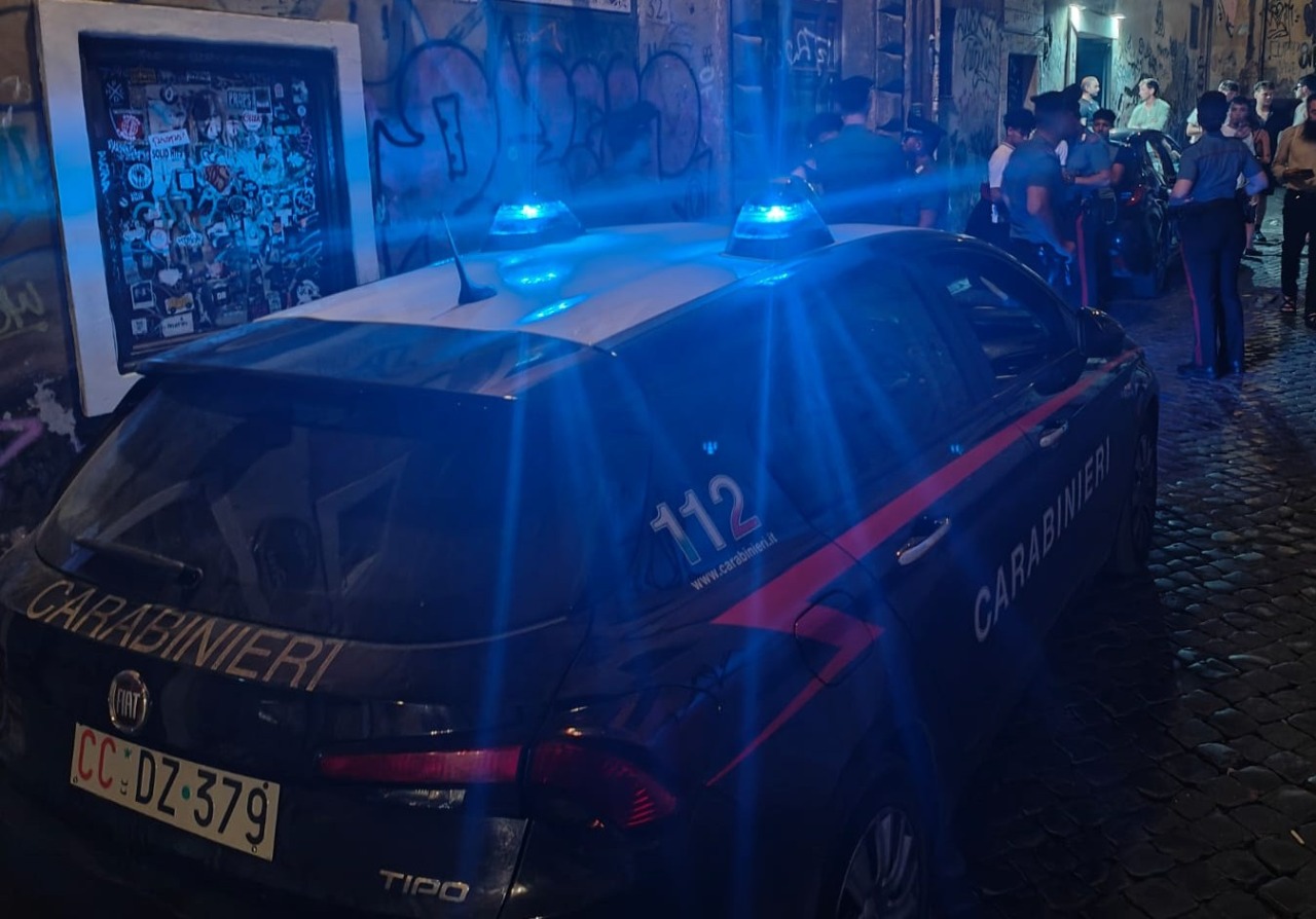 Tragedia alla stazione, clochard trovato morto all’alba nel sottopasso