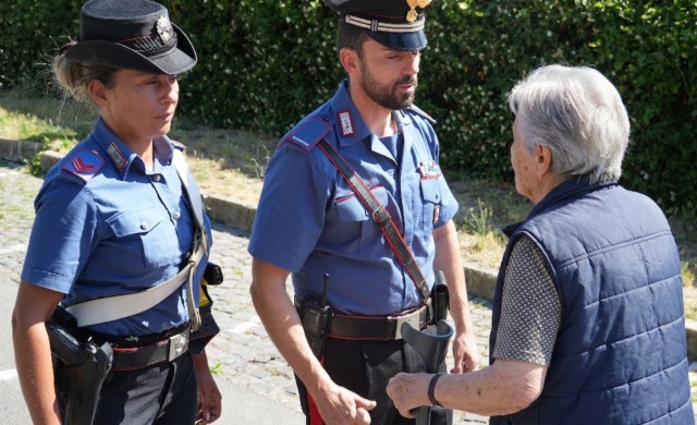 Truffa, anziana fa arrestare finto Carabiniere. IL VIDEO