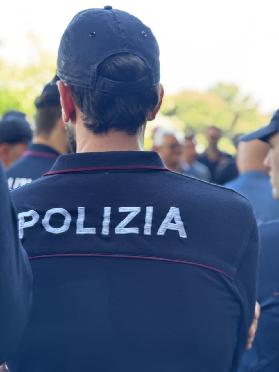 Furti sulle auto in sosta, undici persone arrestate dalla Polizia