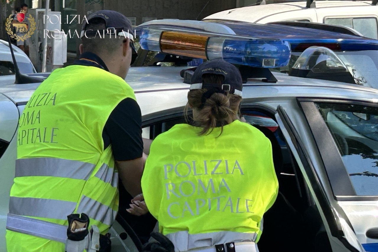 Tor di Valle, donna ferita con un coltello: arrestato 24enne nigeriano
