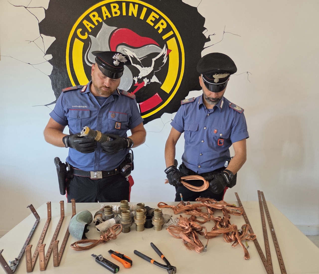 Controlli a tappeto, arresti per droga e stalking