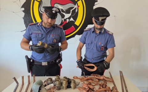 Controlli a tappeto, arresti per droga e stalking