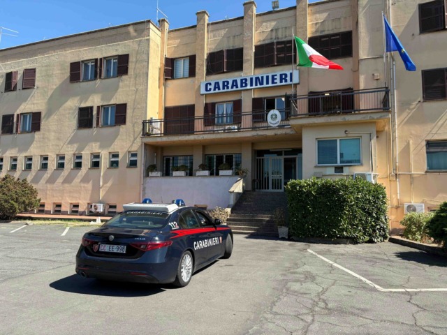 Ruba alcolici ma viene scoperto e bloccato da un carabiniere fuori dal servizio