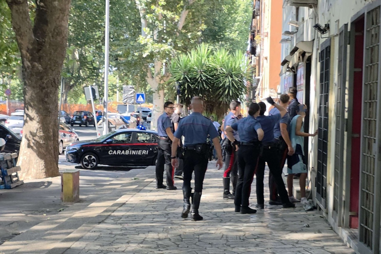 Quarticciolo, blitz antidroga dei carabinieri: 24 arresti e mille dosi sequestrate