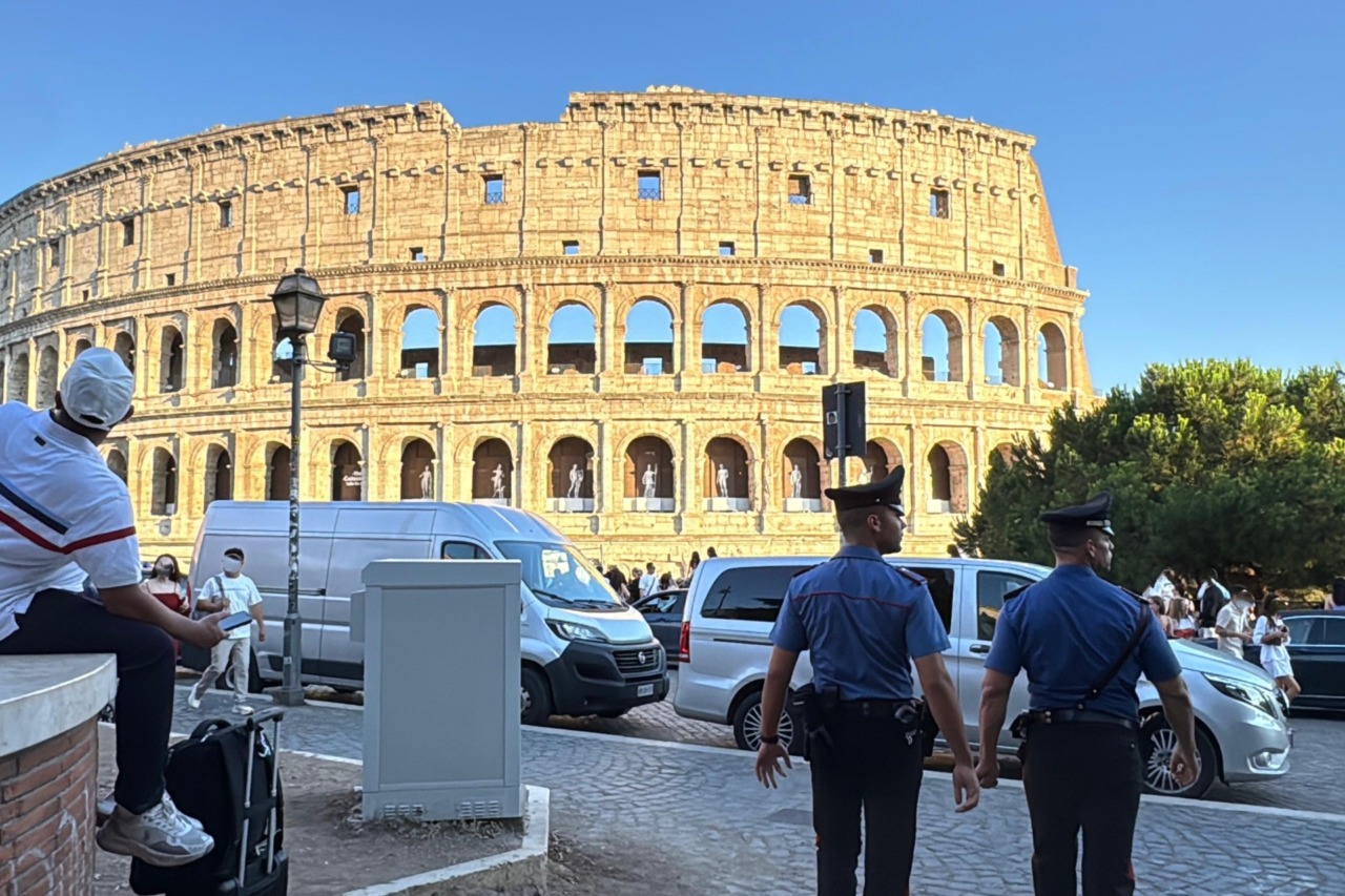 Colosseo, primi ordini di allontanamento