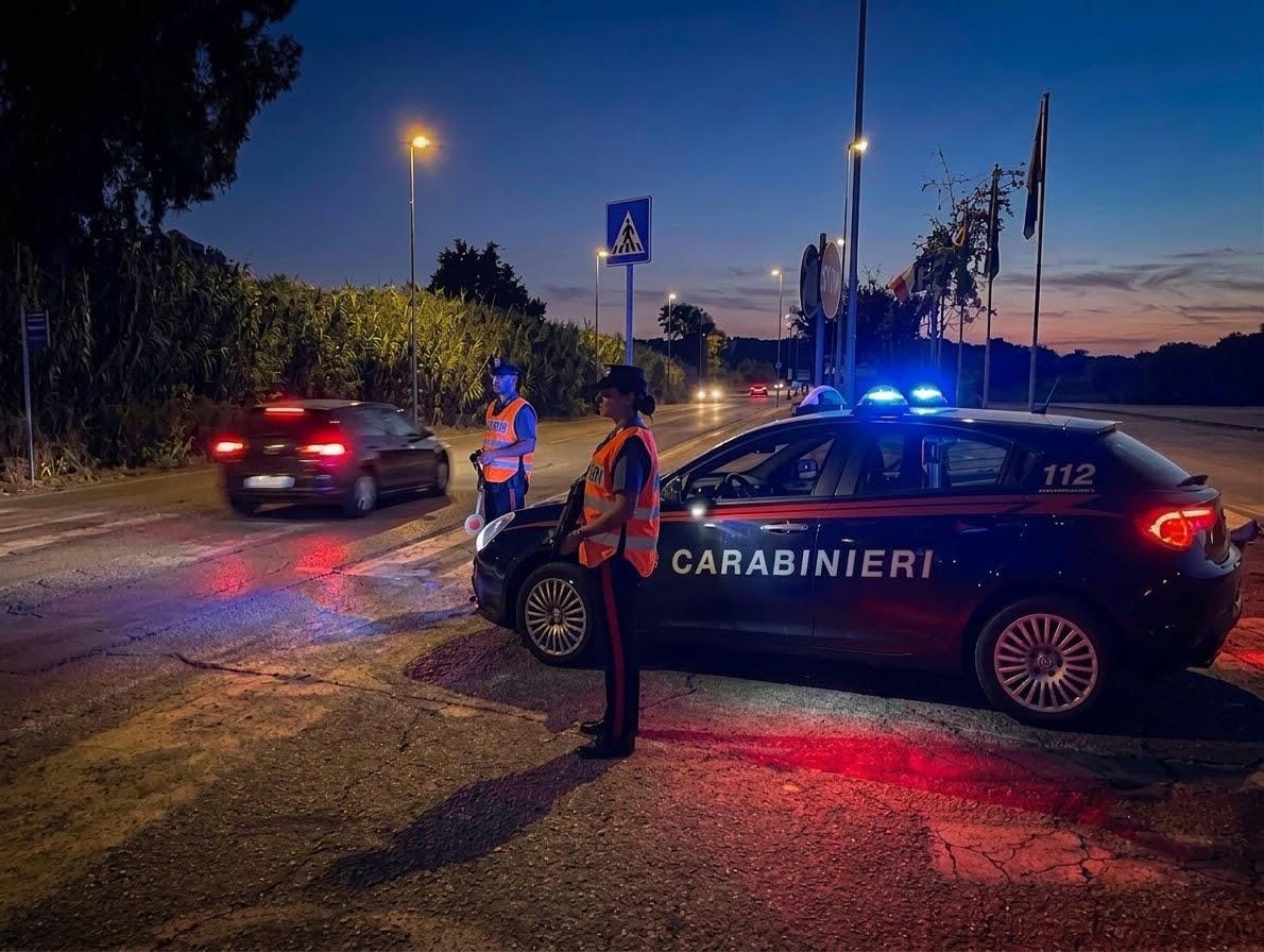 Droga, violenza domestica, furti, un arresto e due denunce