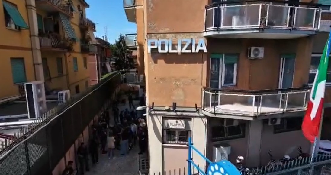 Controlli della Polizia all’Aurelio, identificate oltre 200 persone