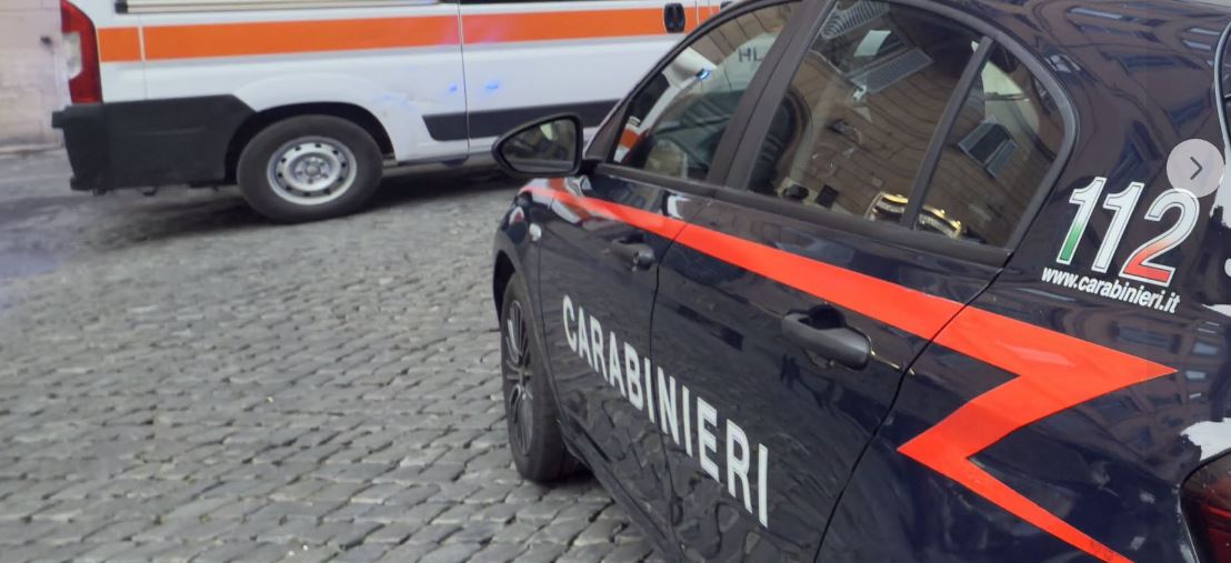 Professoressa accoltellata a scuola, verifiche sul cellulare del 13enne: “Si cercano eventuali istigatori”