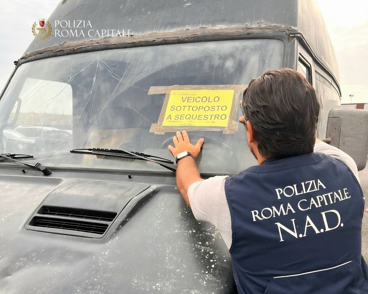 Traffico illecito di rifiuti e amianto: due veicoli sequestrati e quattro denunce della Polizia Locale