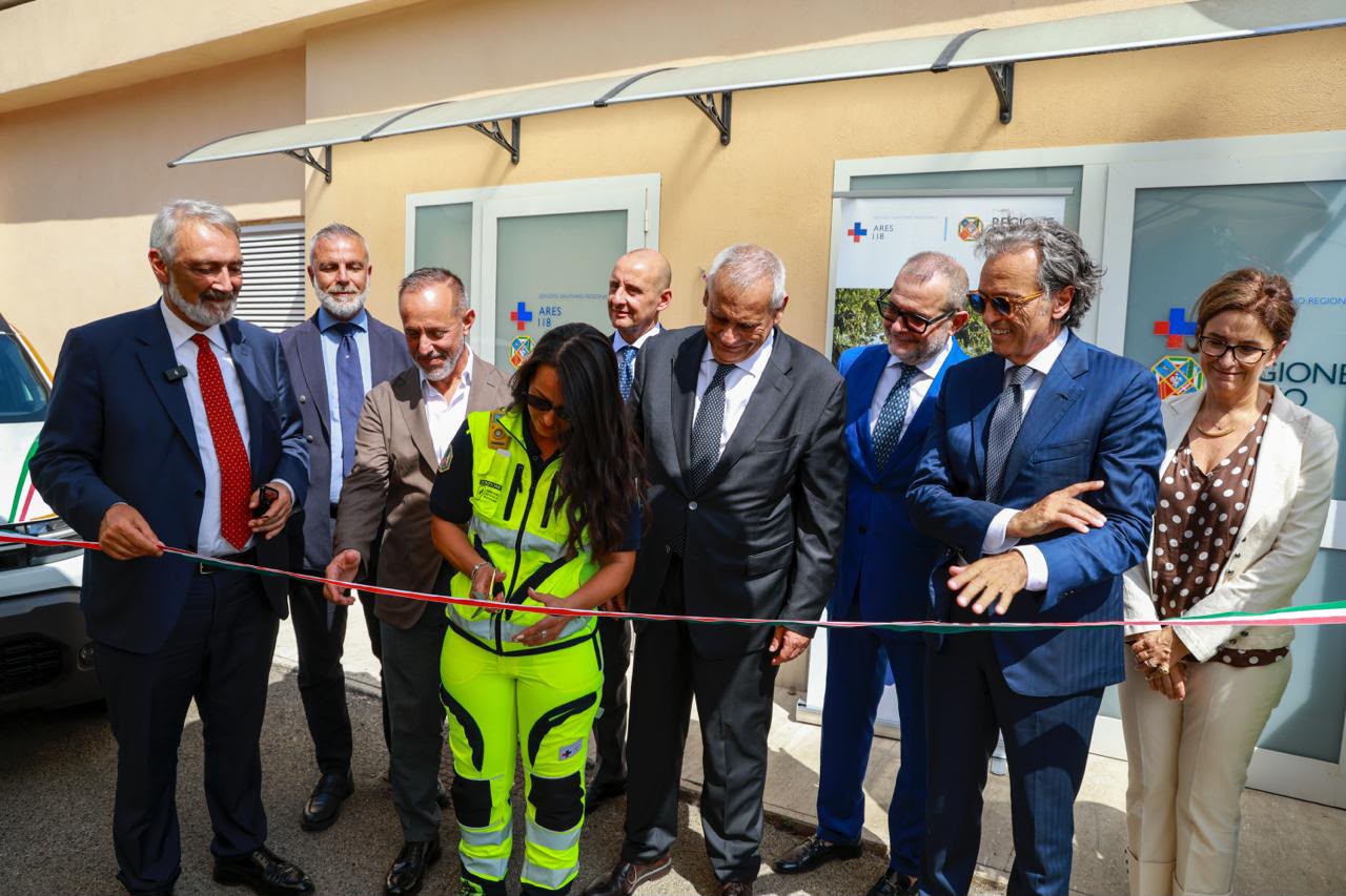 Rocca inaugura la nuova postazione Ares per l’emergenza-urgenza e l’unità di apicoltura