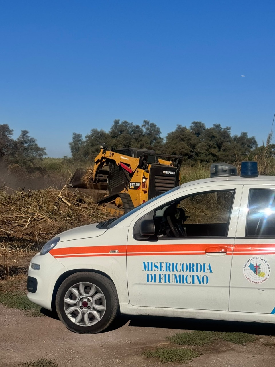 Incendio a Isola Sacra, domati nuovi focolai nella notte