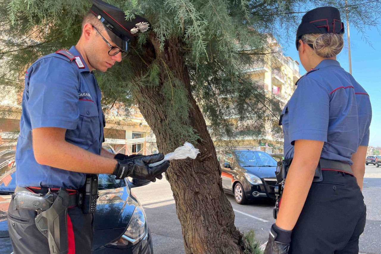 Blitz antidroga ad Ostia, cinque arresti