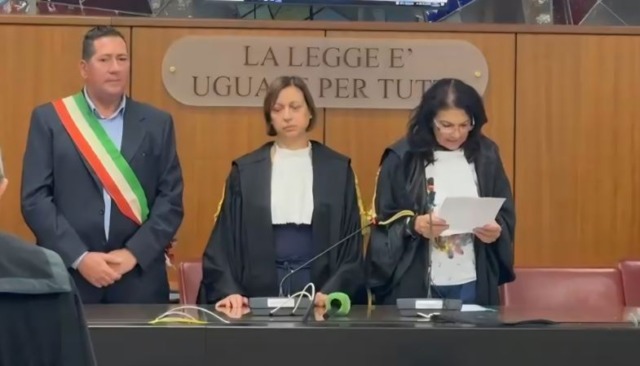 La morte di Giulio Regeni, condannati a 10 anni tre 007 egiziani, uno assolto. “Condannati per il sequestro ma non per l’omicidio” / VIDEO